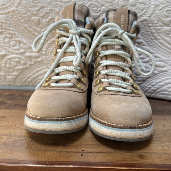 Cole Haan Grands boots tan w/brown plaid trim near new condition Women's 7.5 - Picture 7 of 9